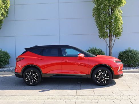Used 2023 Chevrolet Blazer RS w/ Driver Confidence II Package AWD/4WD image 5