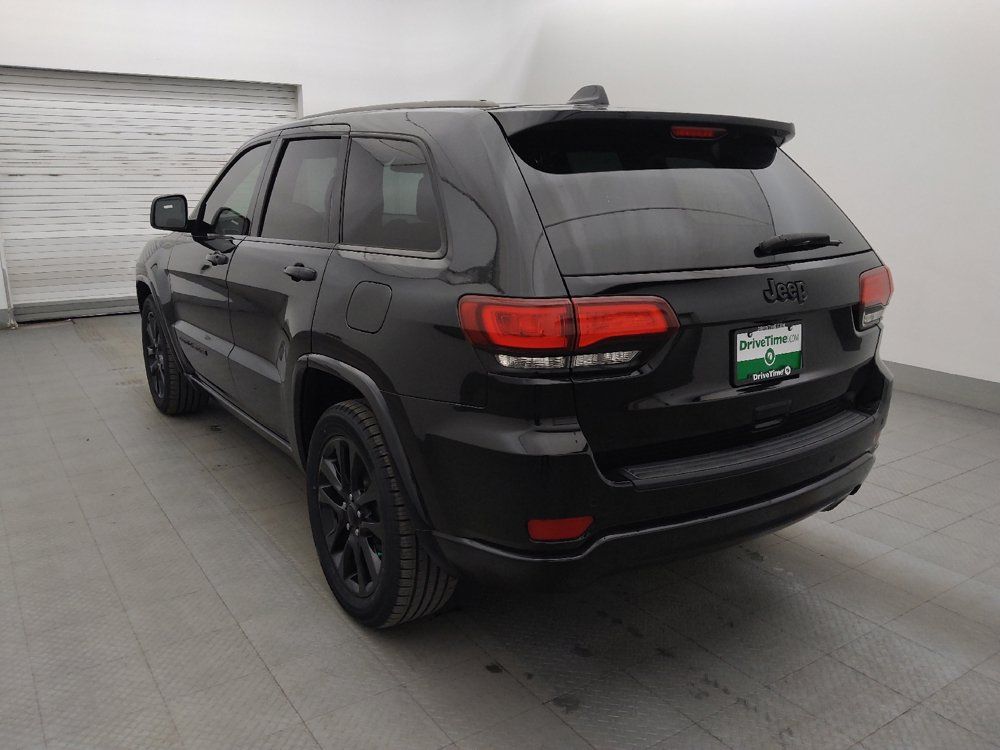 Used 2018 Jeep Grand Cherokee Altitude RWD image 5