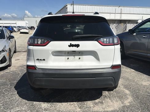 Used 2023 Jeep Cherokee Altitude Lux w/ Lux Elite Package AWD/4WD image 3