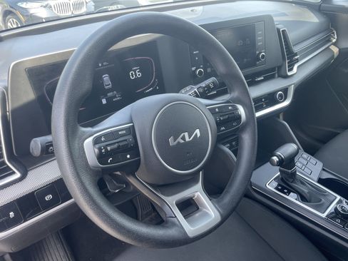 Used 2023 Kia Sportage LX AWD/4WD image 18