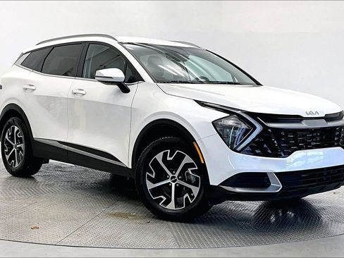 Used 2023 Kia Sportage EX image 11