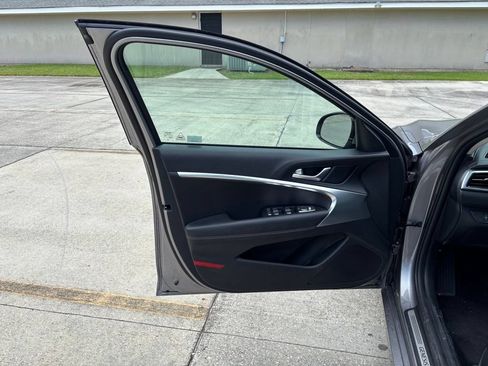 Used 2026 Genesis G70 2.5T RWD image 10
