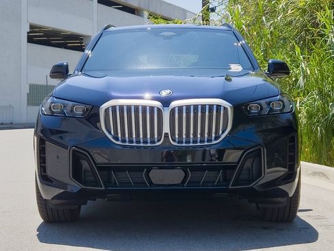 New 2026 BMW X5 xDrive50e w/ M Sport Package image 3