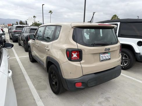 Used 2016 Jeep Renegade Sport w/ Power & Air Group FWD image 9