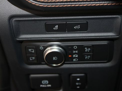 Used 2022 Ford Expedition Platinum AWD/4WD image 18