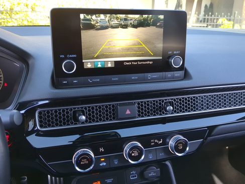 Used 2024 Honda Civic Sport image 28