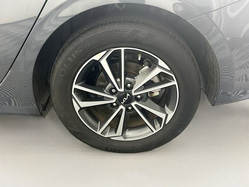 Used 2024 Kia Forte LXS image 11