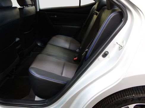 Used 2019 Toyota Corolla SE FWD image 34