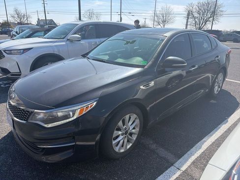 Used 2018 Kia Optima EX w/ Premium Package image 1