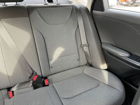 Used 2025 Kia K4 LXS image 33