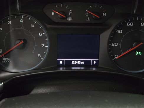 Used 2019 Chevrolet Equinox LS w/ LPO, Cargo Package FWD image 16