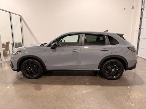 Used 2025 Honda HR-V Sport image 8