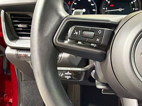 Used 2023 Porsche 911 Carrera image 32