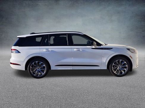 New 2026 Lincoln Aviator AWD w/ Jet Appearance Package image 8