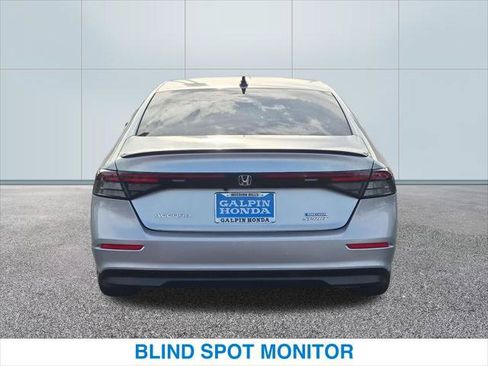 Used 2025 Honda Accord Sport image 8