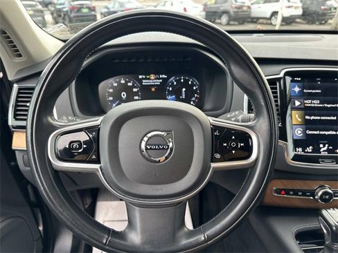 Used 2022 Volvo XC90 T6 Momentum image 28