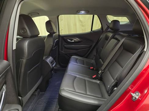 Used 2023 GMC Terrain SLT w/ Elevation Edition image 28