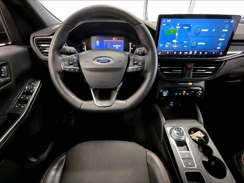 Certified 2023 Ford Escape ST-Line w/ Tech Pack #1 image 5