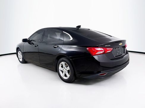 Used 2022 Chevrolet Malibu LT FWD image 32