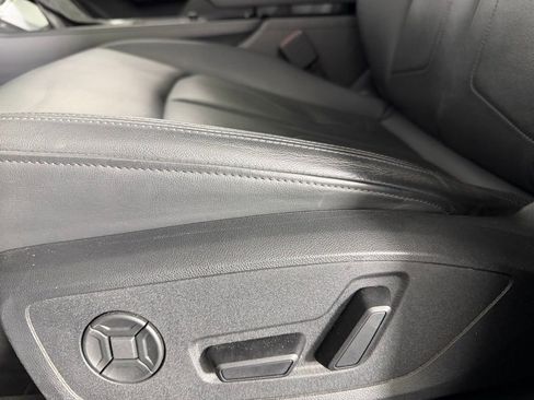 Used 2023 Audi Q3 2.0T Premium image 22