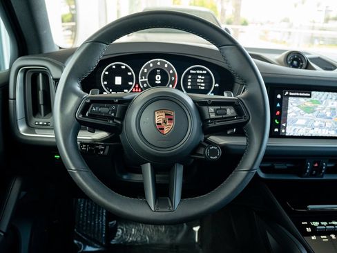Certified 2026 Porsche Cayenne AWD/4WD image 7