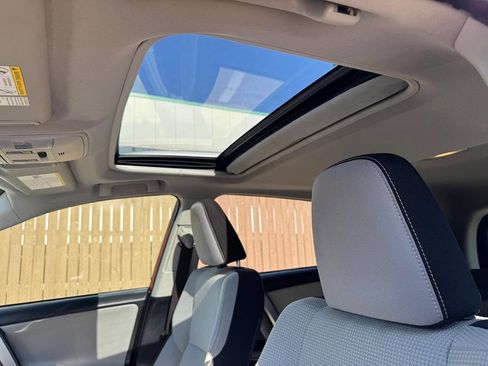 Used 2017 Toyota RAV4 XLE FWD image 25