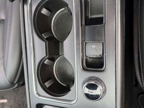 Used 2023 Lincoln Corsair AWD w/ Equipment Group 101A image 18