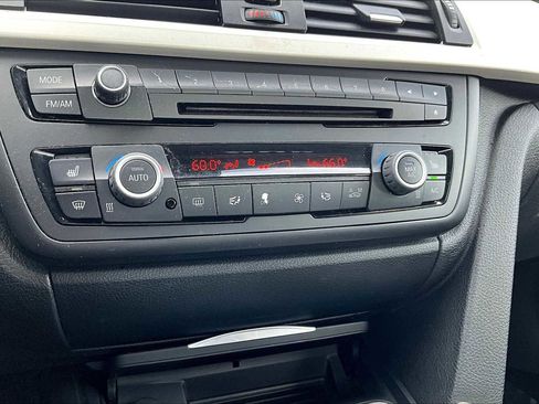 Used 2013 BMW 320i Sedan image 34