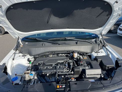 Used 2025 Hyundai Kona SEL image 32