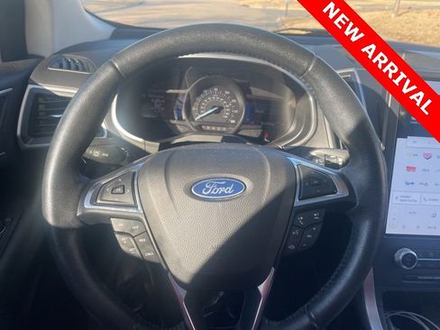 Used 2021 Ford Edge SEL w/ Convenience Package image 12