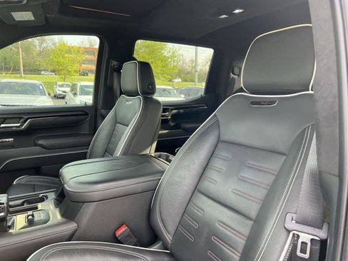 Used 2023 GMC Sierra 1500 AT4X image 9