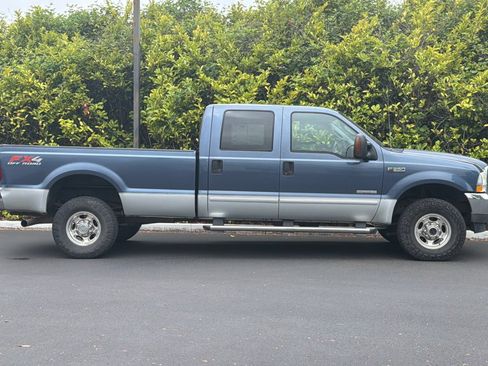 Used 2004 Ford F350 Lariat AWD/4WD image 3