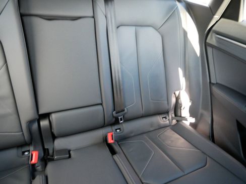 Used 2025 Audi Q3 2.0T Premium w/ Convenience Package image 14