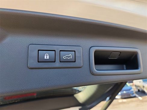Used 2025 Subaru Forester Sport image 30