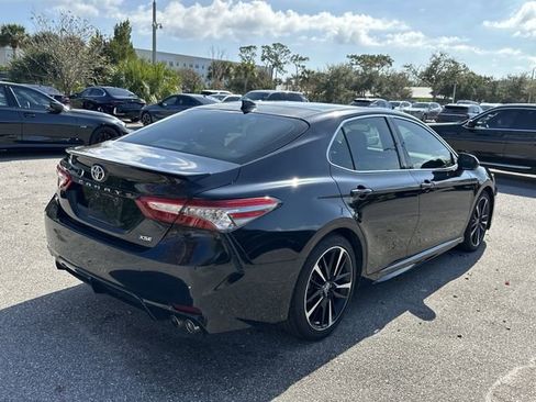 Used 2019 Toyota Camry XLE image 8