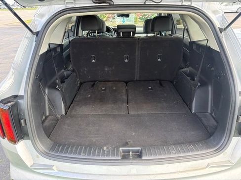 Certified 2022 Kia Sorento S w/ Panoramic Sunroof Package FWD image 8