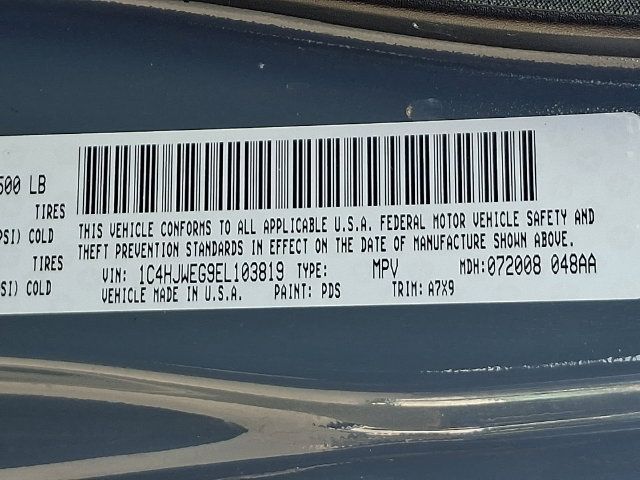 Used 2014 Jeep Wrangler Unlimited Sahara w/ Connectivity Group AWD/4WD image 30