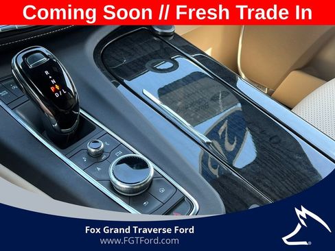 Used 2023 Cadillac Escalade Premium Luxury w/ Performance Package AWD/4WD image 34
