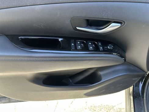 Used 2023 Hyundai Tucson Limited AWD/4WD image 15