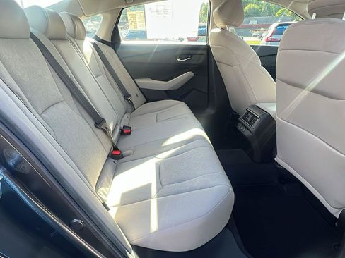 Used 2025 Honda Accord SE image 15