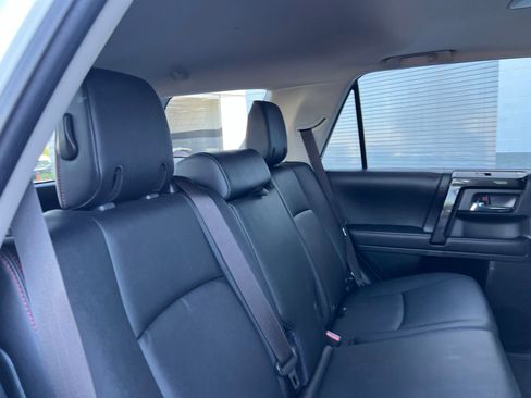 Used 2024 Toyota 4Runner TRD Off-Road Premium w/ Moonroof Package AWD/4WD image 18