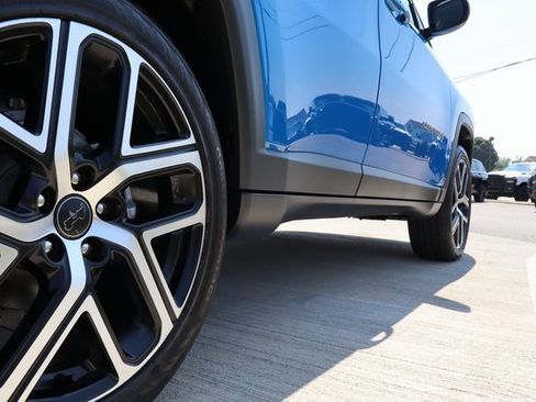 New 2025 Jeep Compass Limited image 33