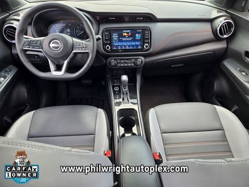 Used 2023 Nissan Kicks SR w/ SR Premium Package FWD image 13