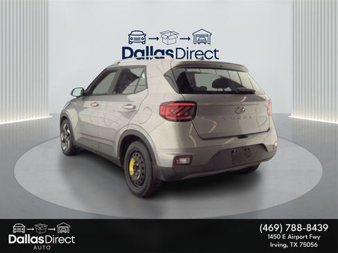 Used 2023 Hyundai Venue SEL image 9