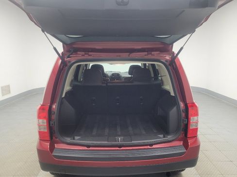 Used 2015 Jeep Patriot High Altitude AWD/4WD image 29