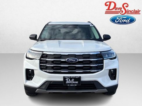 New 2026 Ford Explorer Active w/ Active Comfort Package image 2