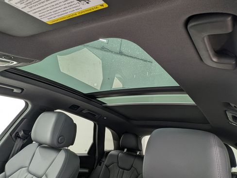 Used 2020 Audi Q5 2.0T Titanium Premium Plus image 16