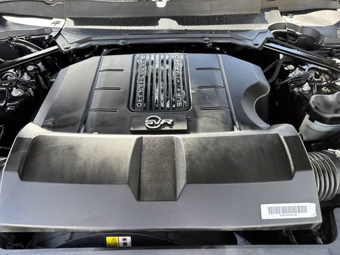 Used 2021 Land Rover Range Rover Sport SVR image 23