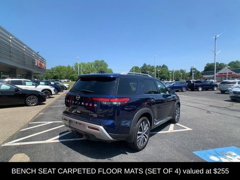Used 2022 Nissan Pathfinder Platinum w/ Cargo Package AWD/4WD image 4