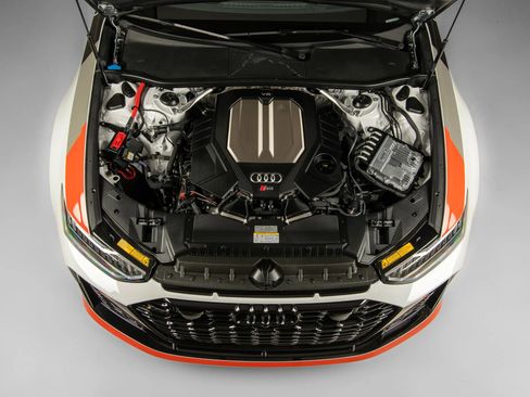 Used 2025 Audi RS 6 performance image 8